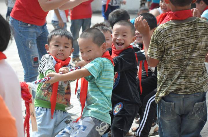 點(diǎn)燃楷林心燈 照亮蘭考童夢——楷林心燈公益行之蘭考站圓滿落幕 點(diǎn)燃楷林心燈 照亮蘭考童夢——楷林心燈公益行之蘭考站圓滿落幕